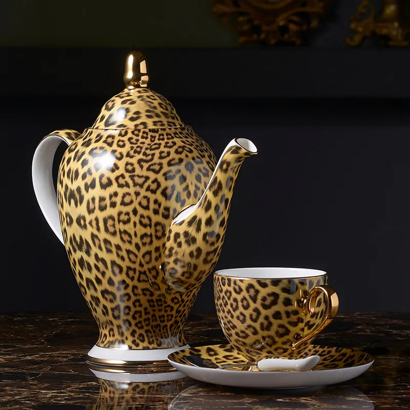 Bold Leopard Print Mug Set