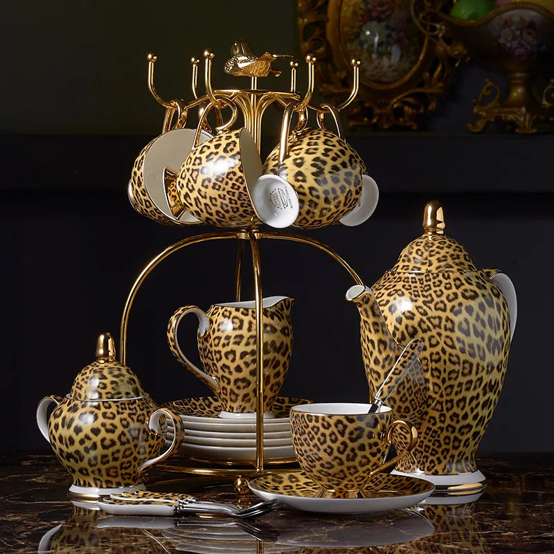 Bold Leopard Print Mug Set